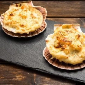 VIEIRAS GRATINADAS